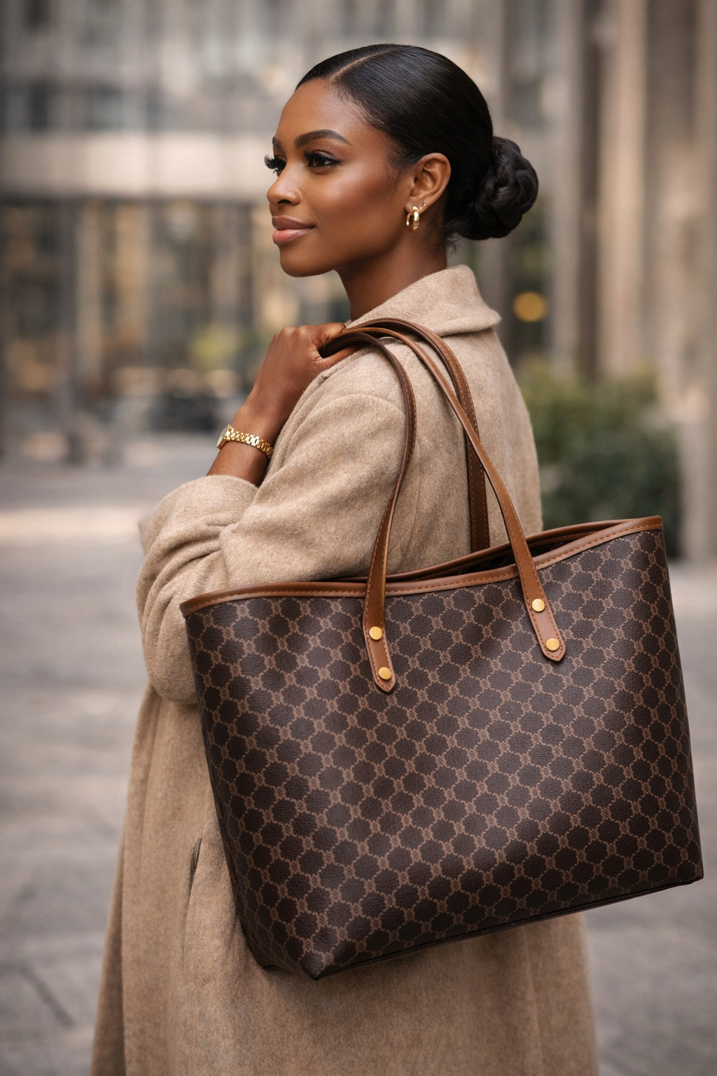 The Lowkey Luxury Tote Everyday elegance. No explanations required.